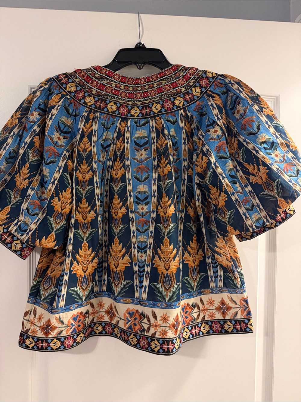 FARM Rio Embroidered Tapestry Blue Blouse Women’s Size Medium NWT - Picture 6 of 7